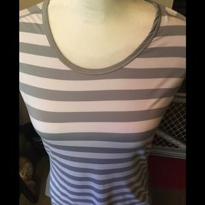 Women’s Athleta Top
